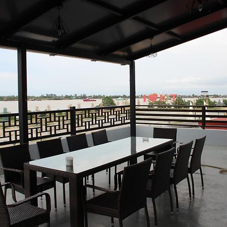 Hotel Decentraland Kuala Terengganu Exterior photo